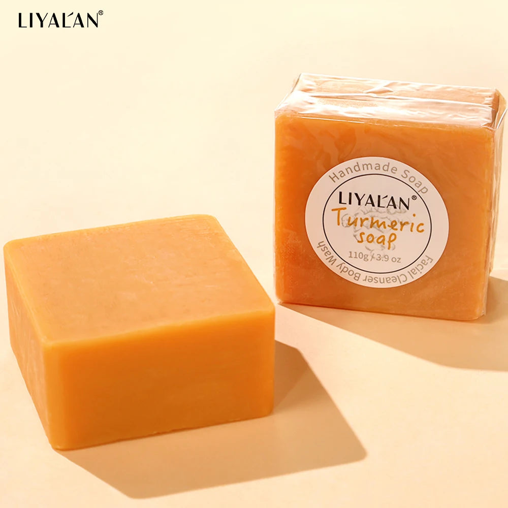 2pcs Savon au curcuma Nettoyage du visage Ton de la peau lisse éclatant Peau éclaircie Apaise Bain corporel Savon pour le visage fait à la main Soins de la peau