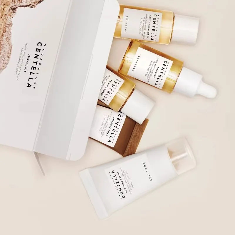 SKIN1004 Madagascar Centella Kit de voyage, tonique, Ampoule, crème apaisante, huile nettoyante, mousse d'ampoule, soins de base pour la peau, Mini 5 pièces